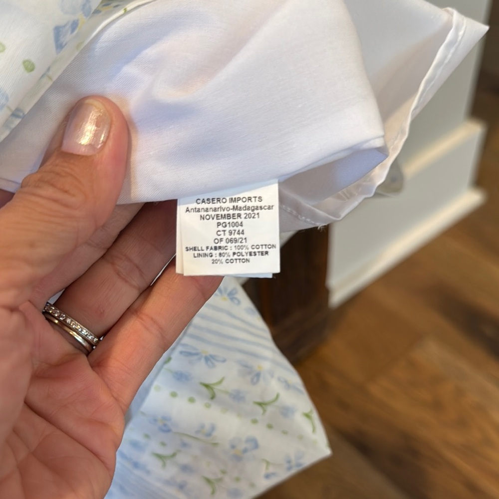 Charming White Floral Kids Dress - Picture 5 of 7